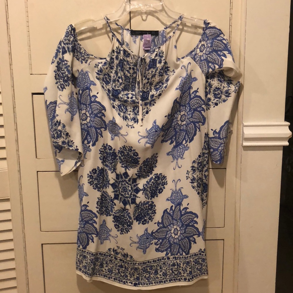ZARA white and blue paisley print top XS